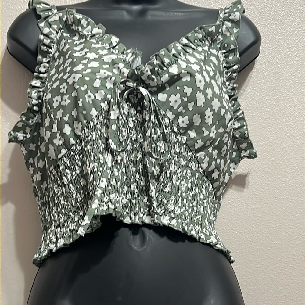 Ruffle crop tank